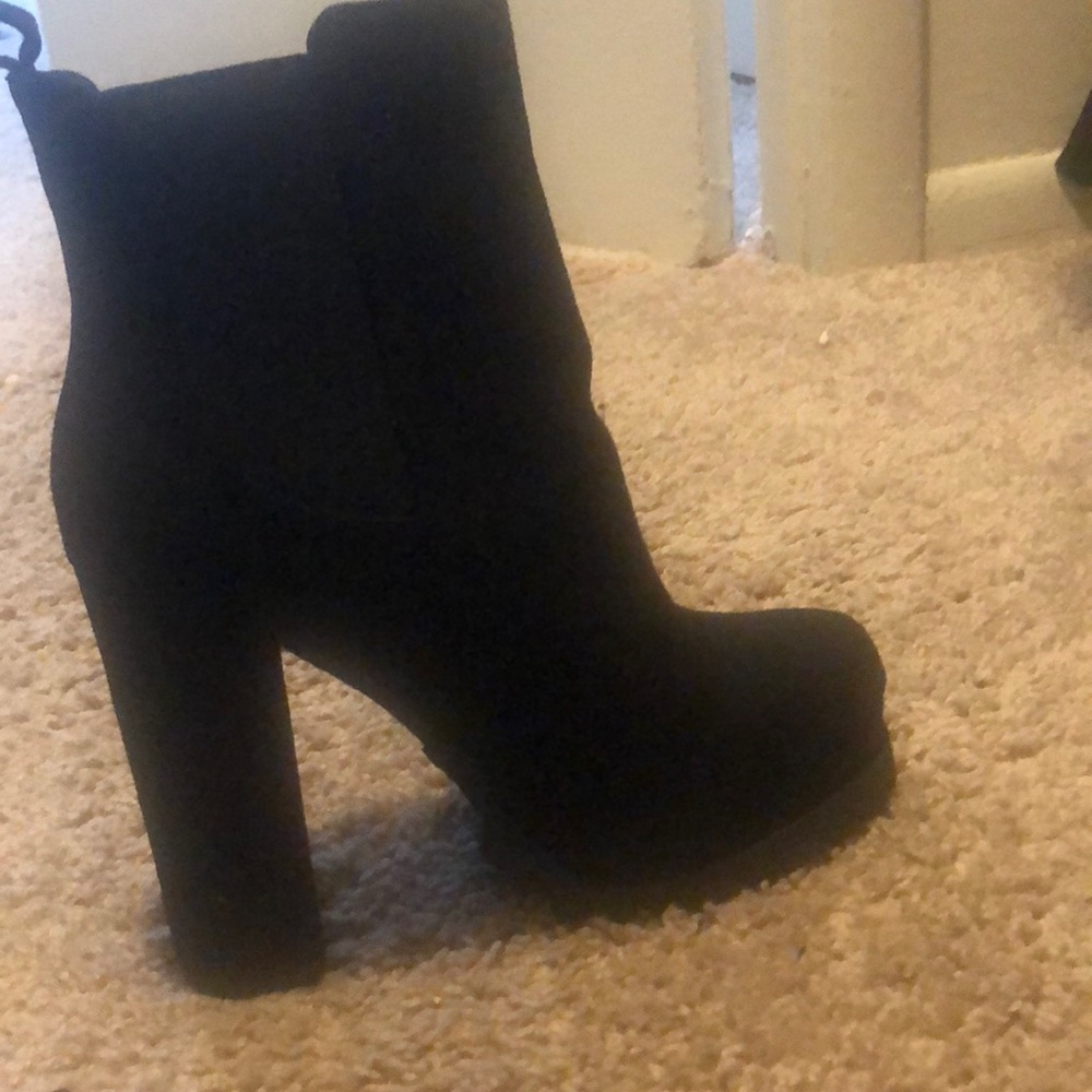 Sold* boots - Picture 3 of 4